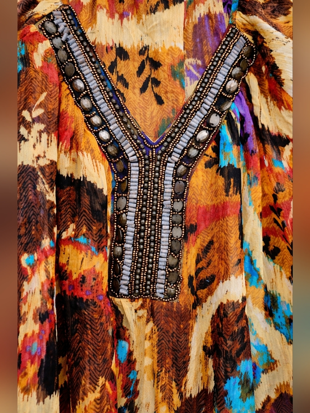 Plus Size Embellished V-Neck Print Top Multi- Color Size 3X - Picture 5 of 6